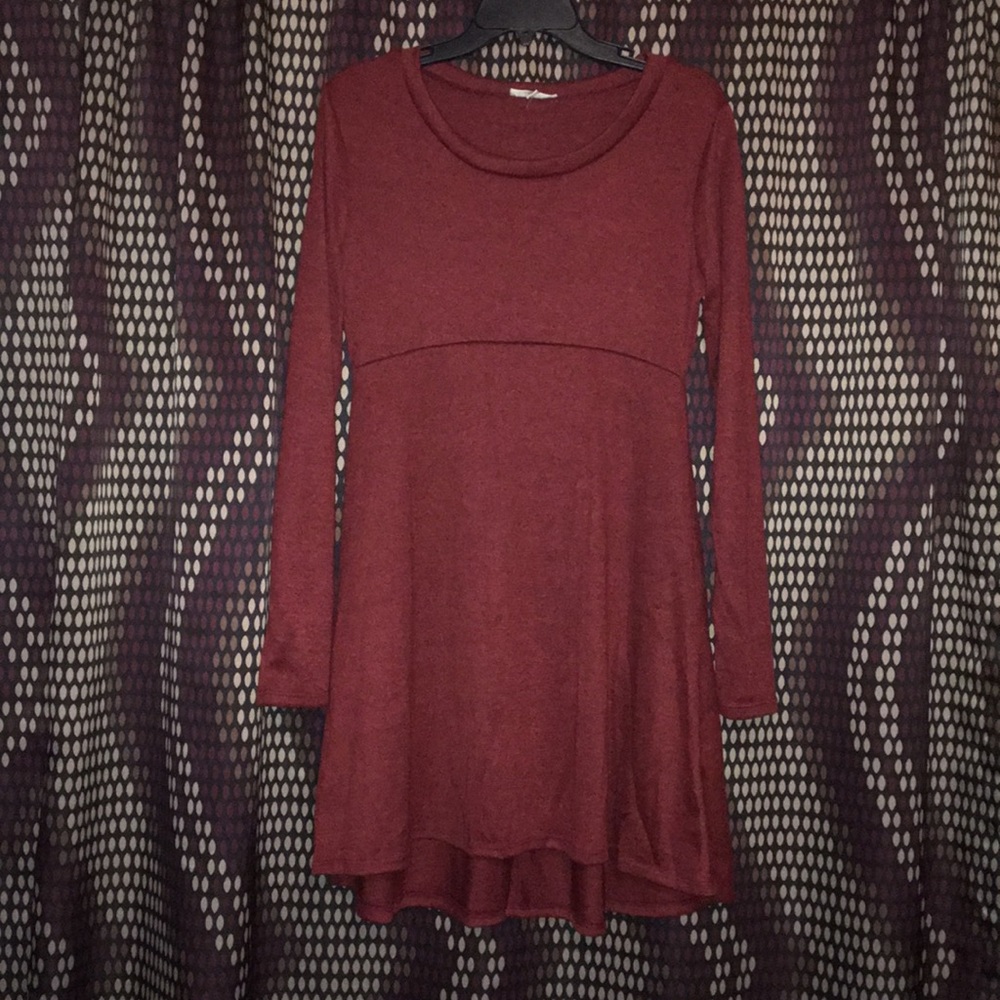 A rust color 96% polyester 4% spandex